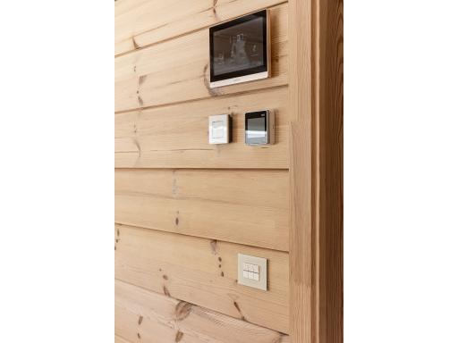 Interior - 6